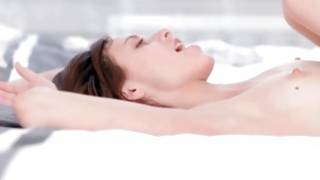 Screaming sluttish gf is posing hot on the bed