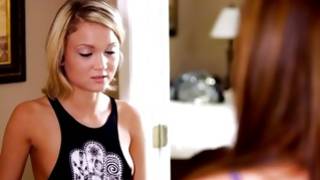 Messy blonde gf feels relaxed while riding on friend mouth